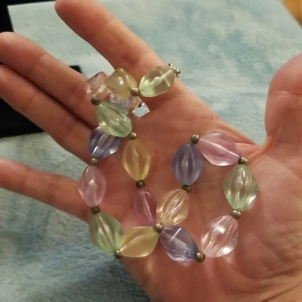 Colorful bead necklace - Picture 4 of 5